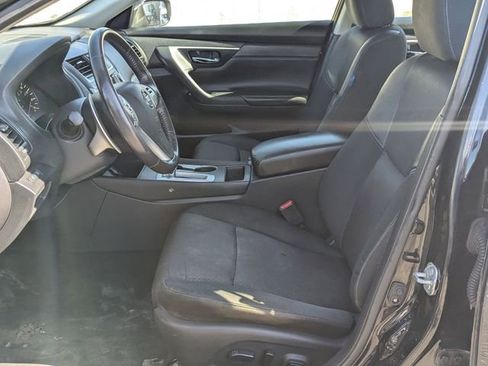 Used 2017 Nissan Altima 2.5 SR w/ LED Appearance Package FWD image 15