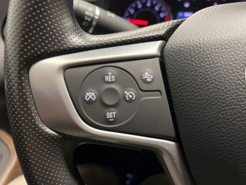 Certified 2023 GMC Acadia SLE w/ Driver Convenience Package image 15