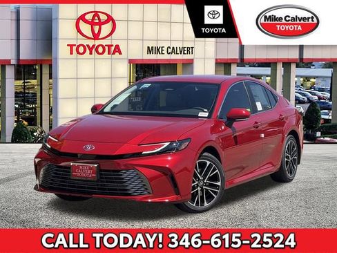 Used 2026 Toyota Camry XLE FWD image 1