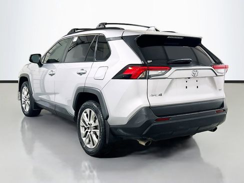Used 2023 Toyota RAV4 XLE Premium FWD image 6