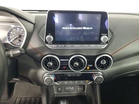 Used 2024 Nissan Sentra SR w/ Lighting Package image 16