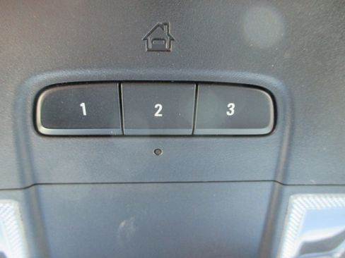 Used 2023 Chevrolet Traverse LT AWD/4WD image 20
