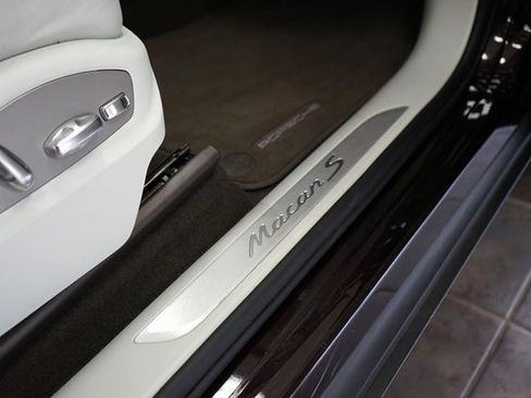 Used 2020 Porsche Macan S image 48