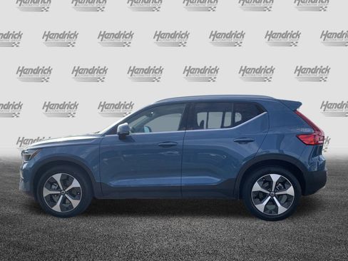 Used 2025 Volvo XC40 B5 Plus image 7