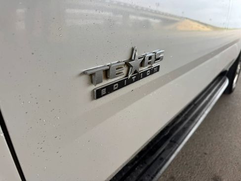 Used 2017 Chevrolet Suburban LT w/ Texas Edition Package RWD image 9