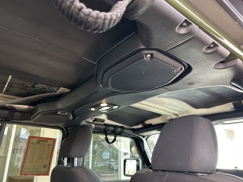 Used 2021 Jeep Wrangler Unlimited Sport image 27