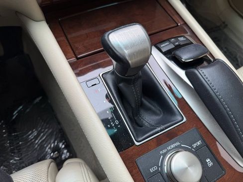 Used 2014 Lexus LS 460 image 22