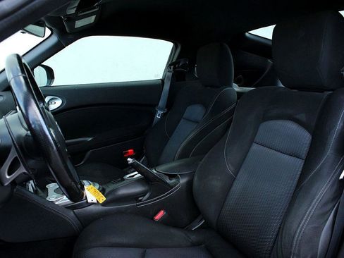 Used 2012 Nissan 370Z Coupe image 11