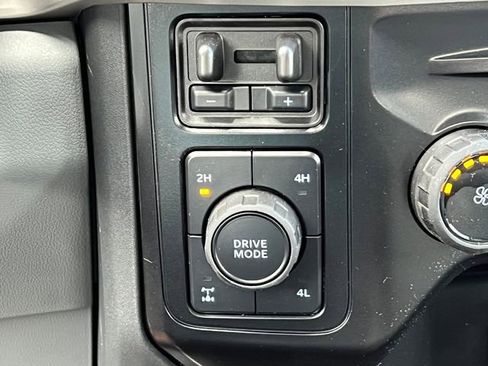 New 2026 Ford F250 XLT w/ 360-Degree Camera Package AWD/4WD image 40