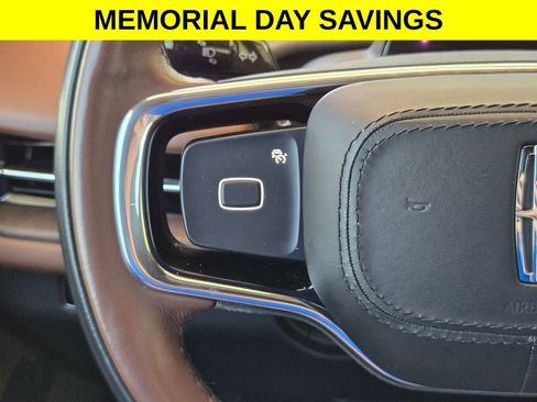 Used 2025 Lincoln Navigator Reserve AWD/4WD image 24