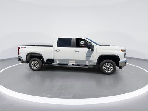 Used 2025 Chevrolet Silverado 2500 LT w/ Convenience Package AWD/4WD image 9
