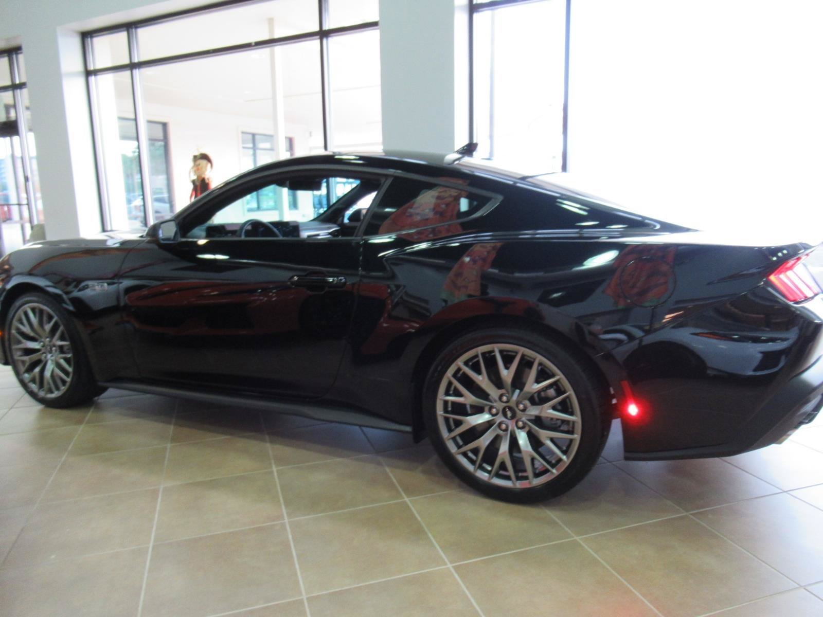 Used 2026 Ford Mustang GT Premium RWD image 4