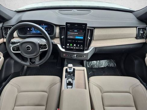 Used 2026 Volvo XC90 B6 Plus w/ Protection Package Premier AWD/4WD image 17