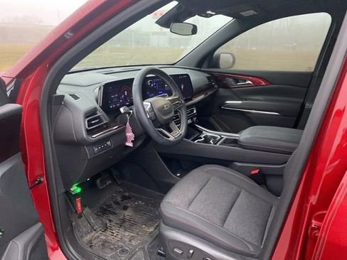 Used 2024 Chevrolet Traverse Z71 image 12