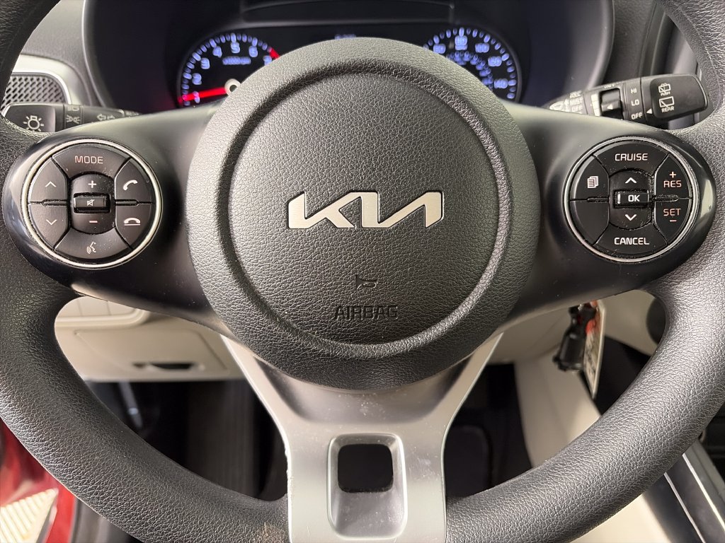Used 2022 Kia Soul LX FWD image 16