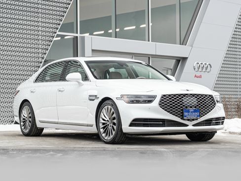 Used 2020 Genesis G90 3.3T Premium image 1