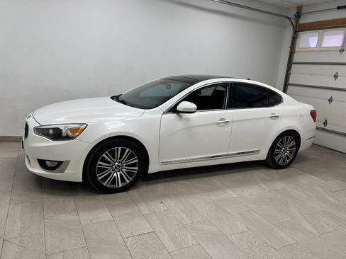Used 2016 Kia Cadenza Premium image 3