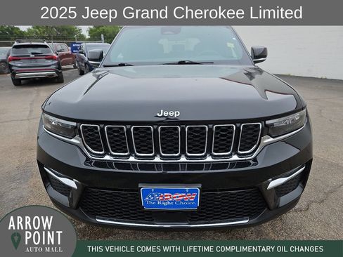 Used 2025 Jeep Grand Cherokee Limited AWD/4WD image 3