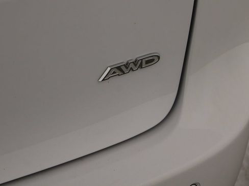 Used 2025 Chrysler Pacifica Select AWD/4WD image 41