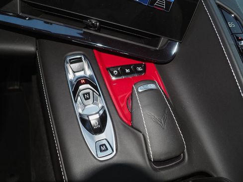 Used 2024 Chevrolet Corvette Stingray Premium Conv w/ Stealth Interior Trim Package RWD image 13