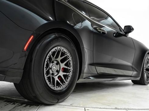 Used 2018 Chevrolet Camaro ZL1 RWD image 14