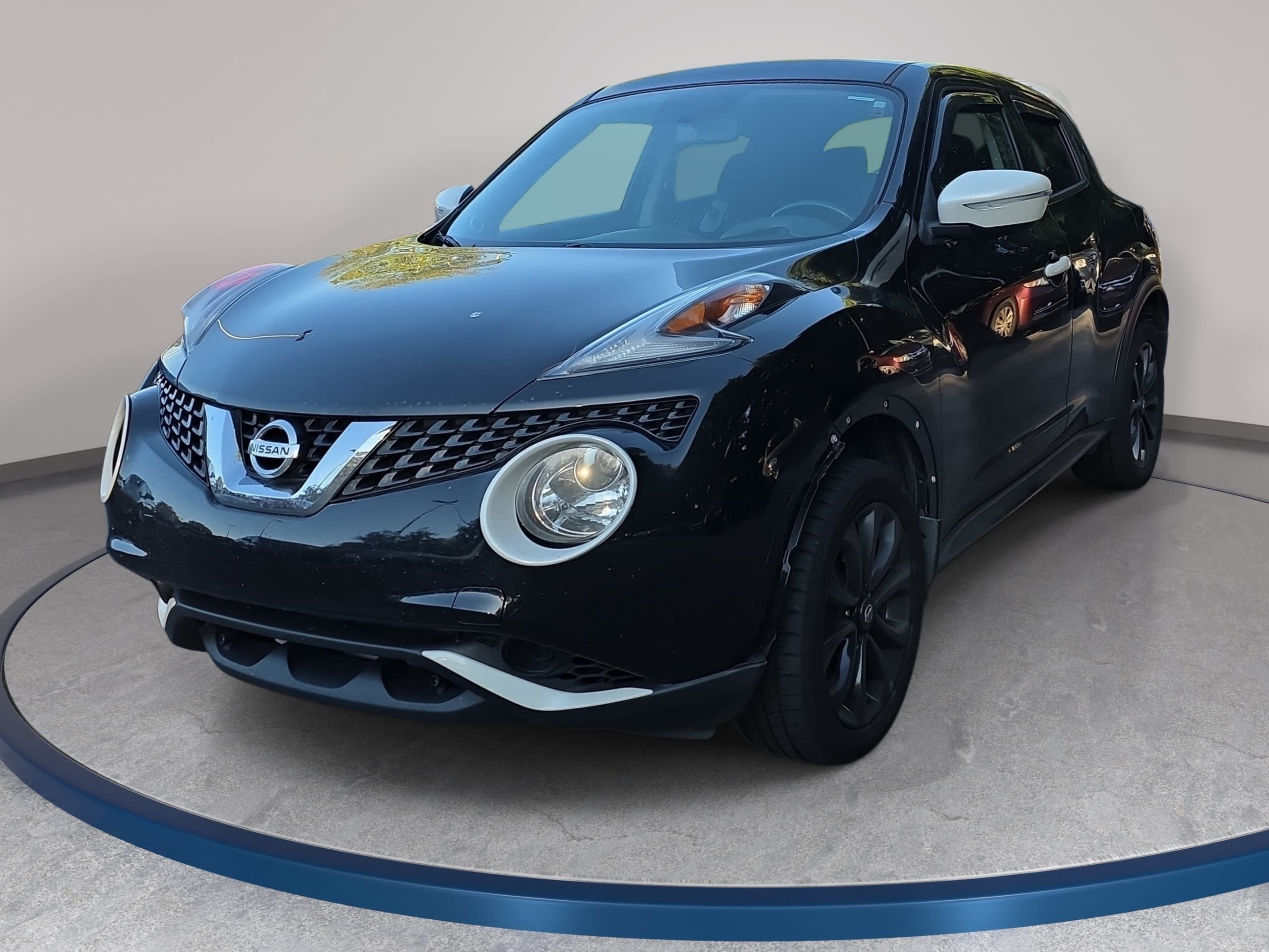 Used 2017 Nissan Juke SV FWD image 1