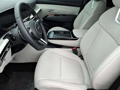 New 2025 Hyundai Tucson Limited image 11
