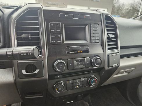 Used 2017 Ford F150 XLT image 13