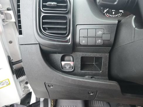Used 2026 RAM ProMaster 2500 w/ Convenience Group FWD image 10
