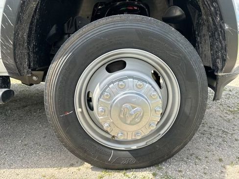 New 2024 RAM 4500 Tradesman image 22