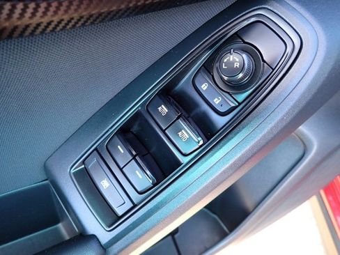 Used 2018 Subaru Crosstrek 2.0i Premium AWD/4WD image 12