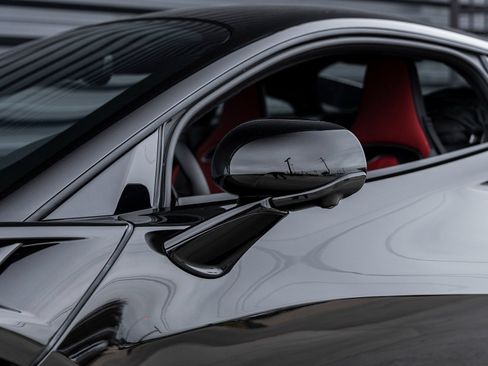 Used 2025 McLaren Artura image 15