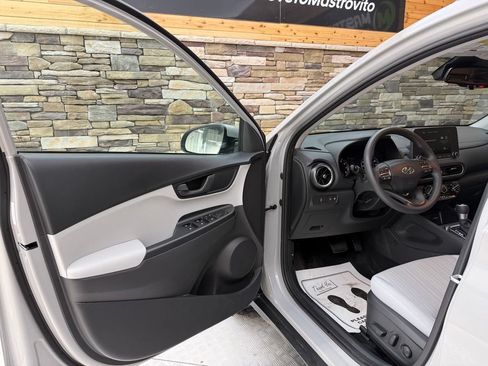 Used 2023 Hyundai Kona SEL AWD/4WD image 36