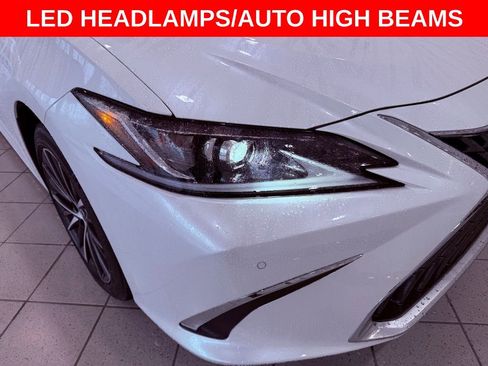 Certified 2025 Lexus ES 350 w/ Premium Package image 9