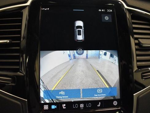 Used 2023 Volvo XC90 B6 Plus image 8