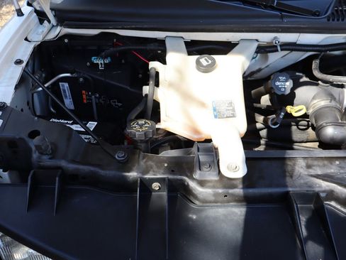 Used 2016 Chevrolet Express 2500 image 32