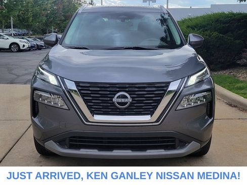 Certified 2023 Nissan Rogue SV w/ SV Premium B Package AWD/4WD image 8