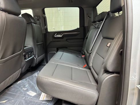 New 2026 GMC Sierra 1500 SLT w/ SLT Convenience Package image 17