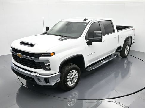 Certified 2025 Chevrolet Silverado 2500 LT w/ Convenience Package image 31