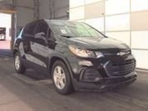 Used 2020 Chevrolet Trax LS w/ Tint and Cruise Package image 26