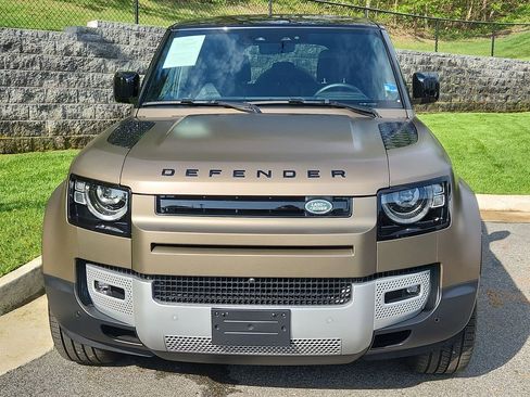 Used 2024 Land Rover Defender 110 SE AWD/4WD image 8