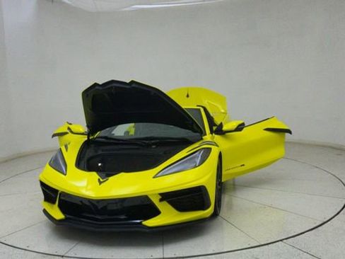 Used 2024 Chevrolet Corvette Stingray Premium Conv w/ Z51 Performance Package image 68