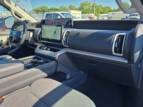 Used 2025 Ford Expedition Max Active AWD/4WD image 50
