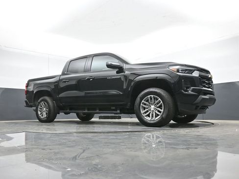 Used 2024 Chevrolet Colorado LT w/ LT Convenience Package III image 42