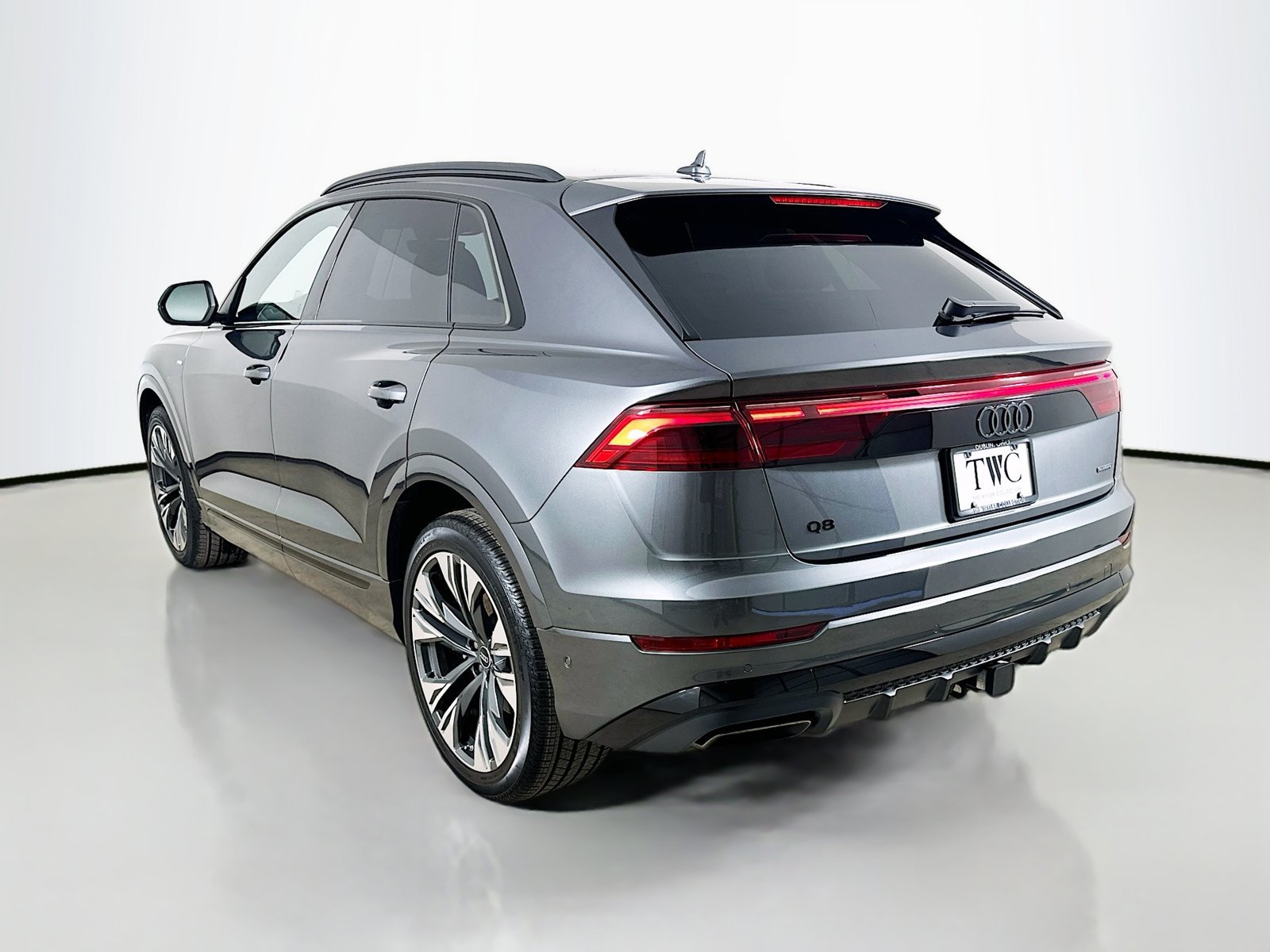 New 2026 Audi Q8 Premium Plus AWD/4WD image 7