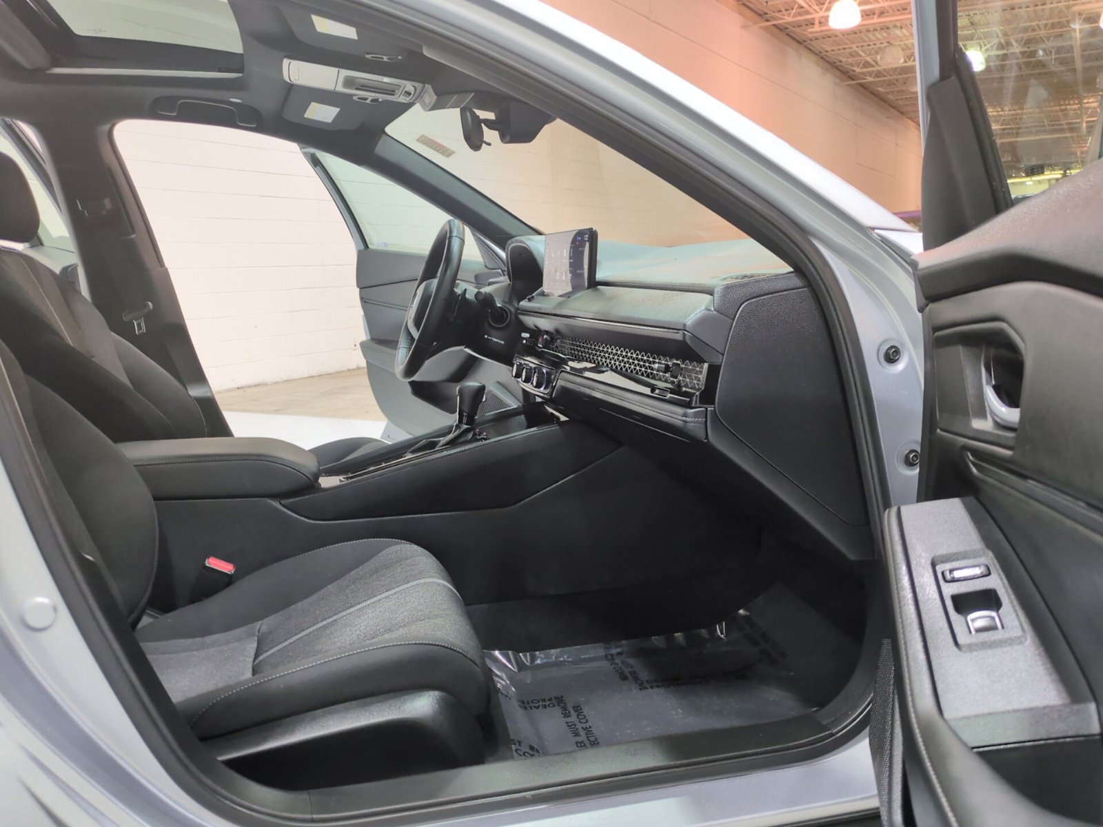 Used 2025 Honda Accord Sport image 10