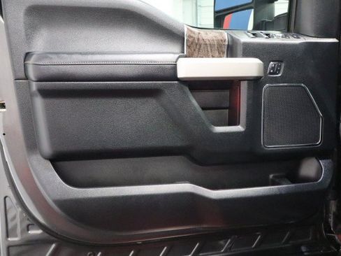Used 2018 Ford F250 Lariat w/ Lariat Ultimate Package AWD/4WD image 33