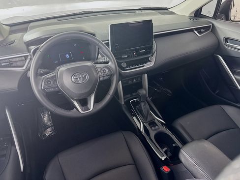 Certified 2025 Toyota Corolla Cross XLE AWD/4WD image 18
