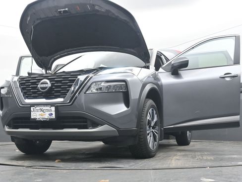 Certified 2023 Nissan Rogue SV image 39