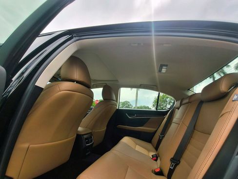 Used 2017 Lexus GS 350 w/ Preferred Accessory Package RWD image 33